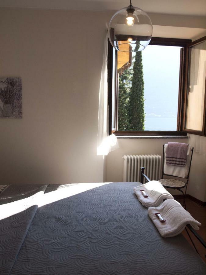 Casa Marina - Appartamento Nel Residence Di Несо Екстериор снимка