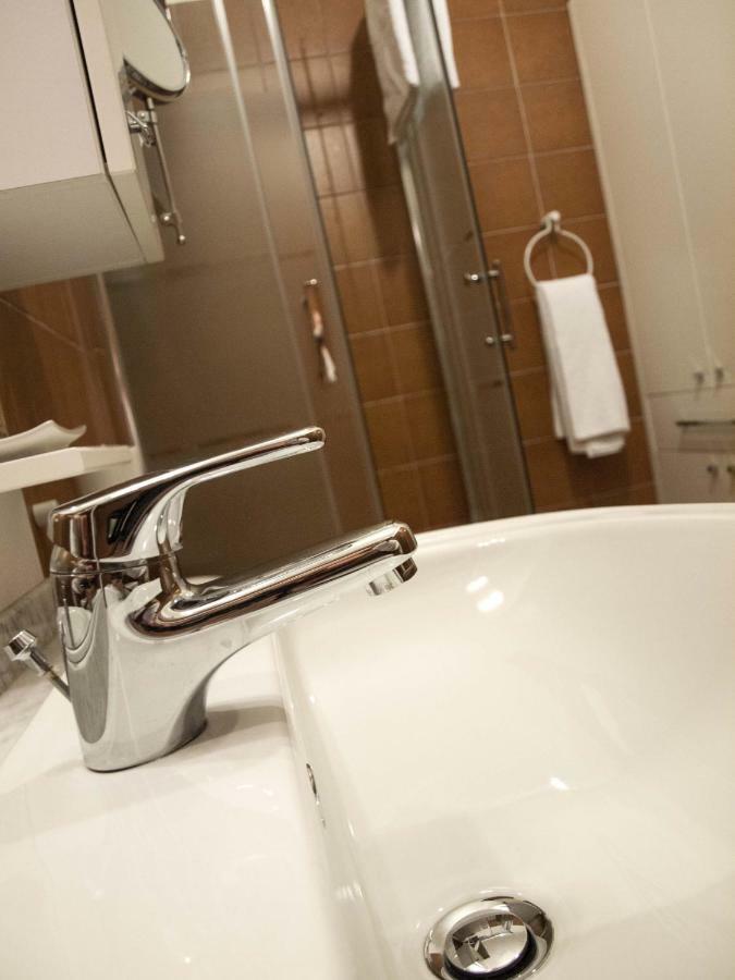 Casa Marina - Appartamento Nel Residence Di Несо Екстериор снимка